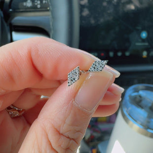 Sumaku Diamond Filled Studs (Mini)